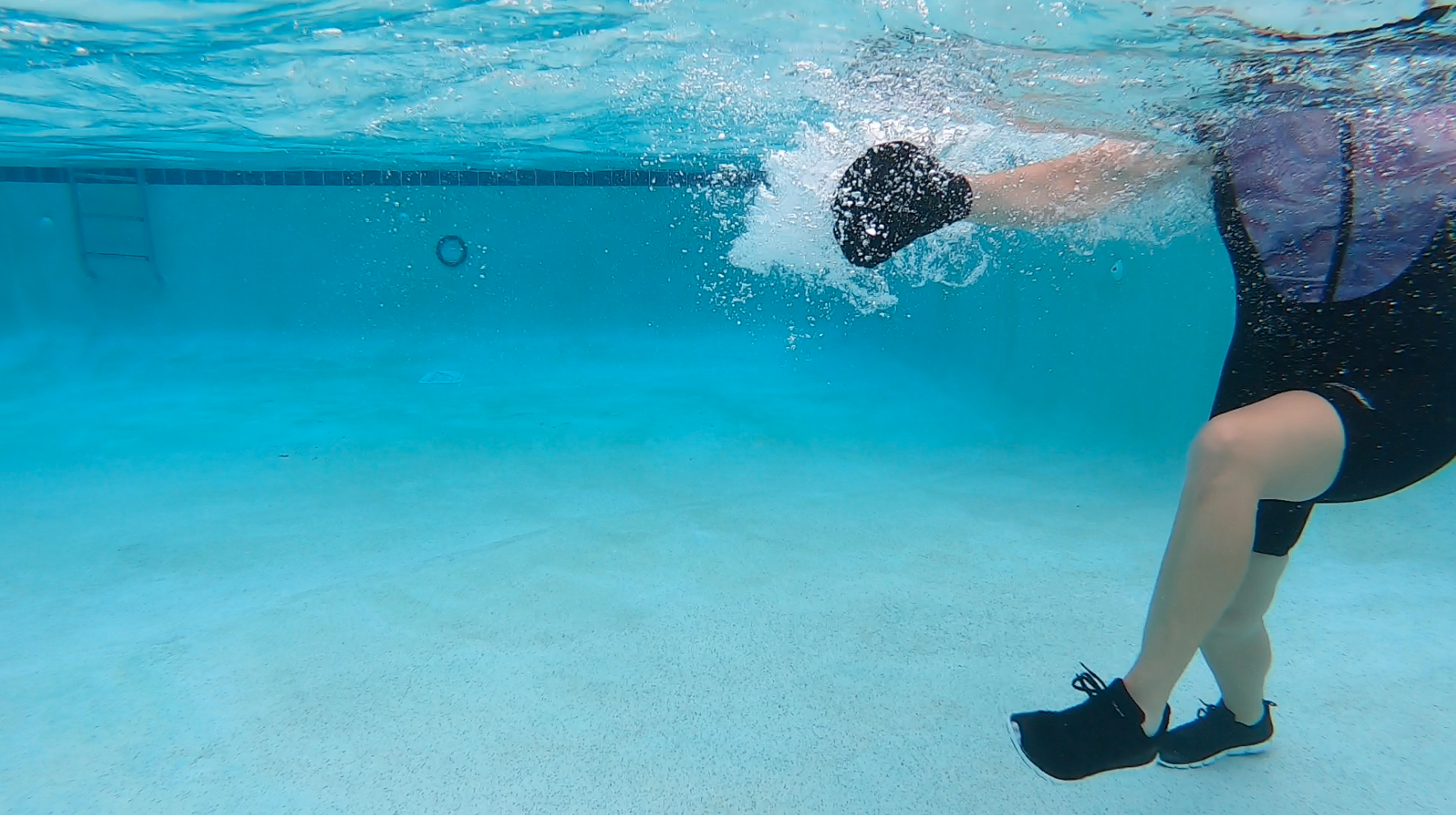 The Hidden Power of Aquatic Equipment: 4 Ways Water Gloves Can Boost Your Workout